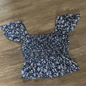Blue floral top!